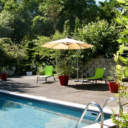 Chateau De Cartou Bed & Breakfast