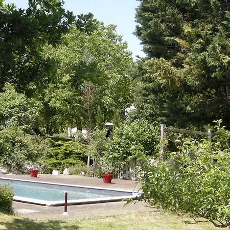 Chateau De Cartou 3*