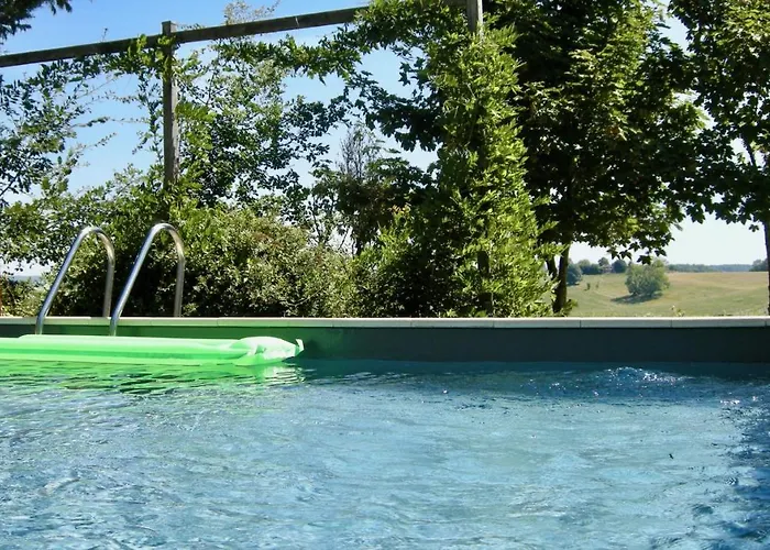 Chateau De Cartou Bed & Breakfast 3*